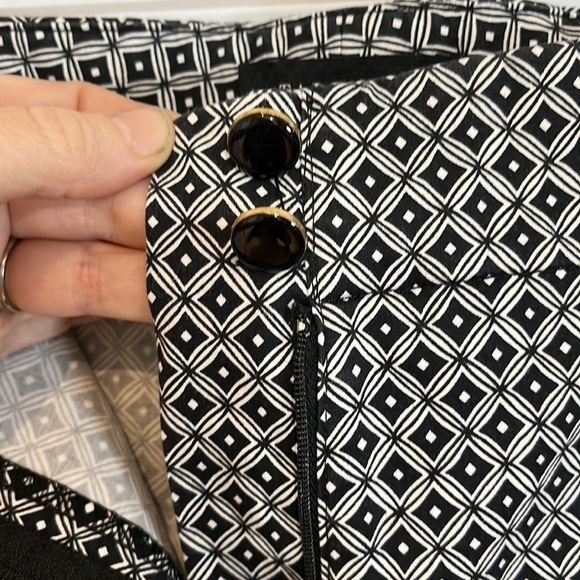 Talbots geometric print Heritage pants in black and white size 14 - Picture 9 of 10